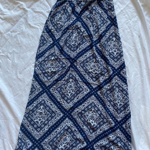 Blue and White Floral Print midi skirt - Picture 1 of 6